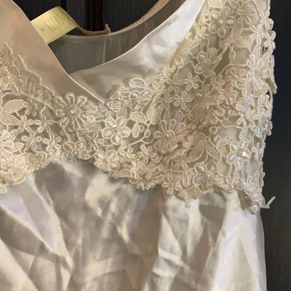 Flora Nikrose beautiful long satin gown M - Picture 3 of 7